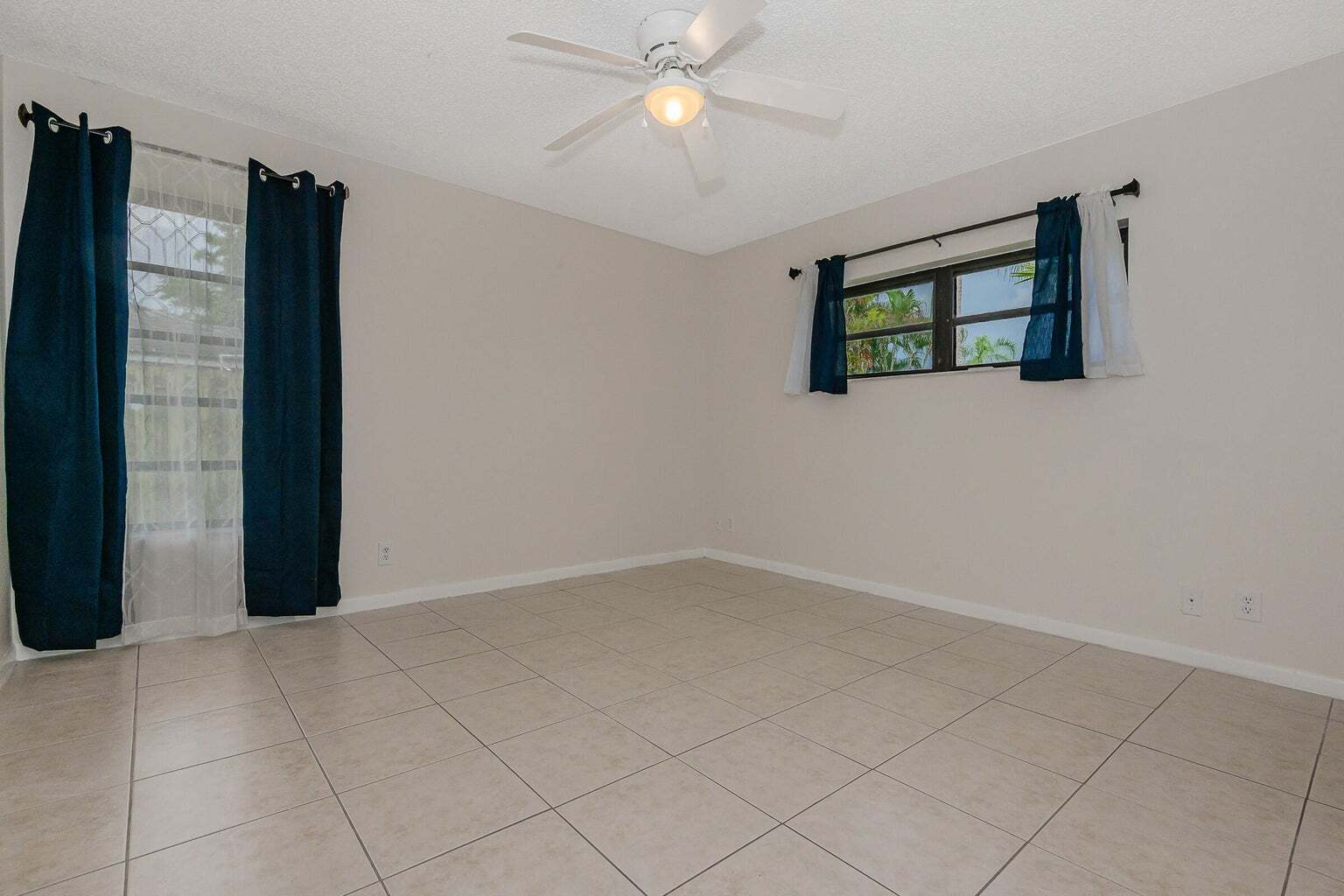 Building Photo - 2831 NW 51st Ter