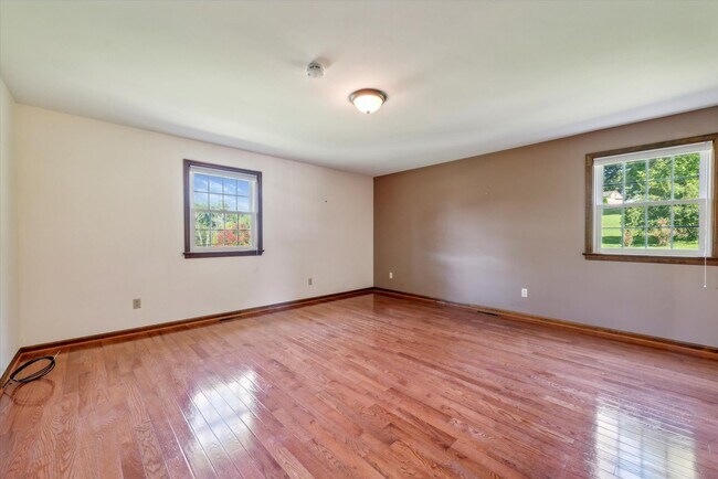 Building Photo - 3BD/2.5BA Rancher in Kennett Square Borough!
