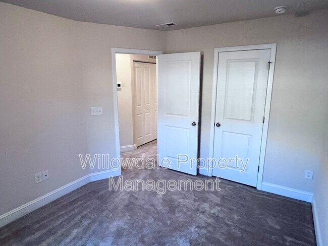 Building Photo - 125 Woodford Reserve Ct