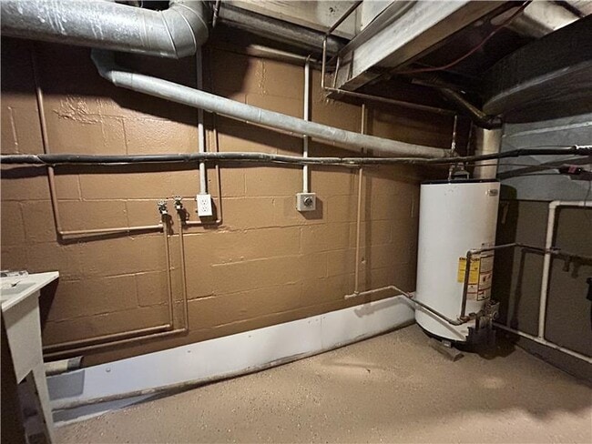 Building Photo - 128 S 13th St