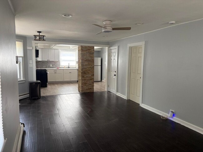 Building Photo - 23 Bowers Ave