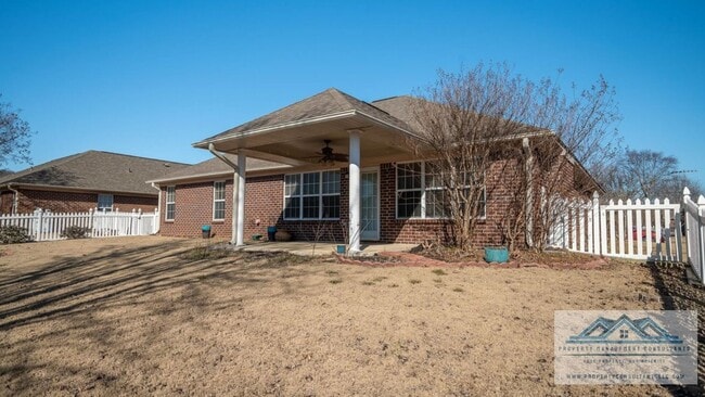 Building Photo - 5002 Blakemore Dr SE