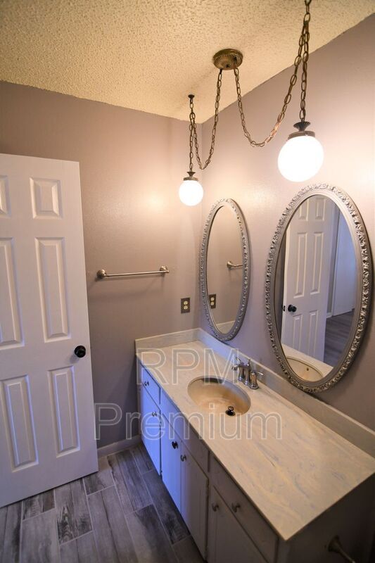 Building Photo - 7720 Kings Hill Ave