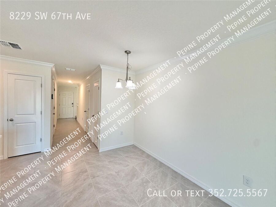 Building Photo - 8229 SW 67th Ave