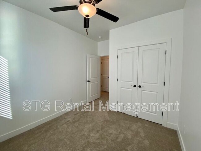 Building Photo - 2473 350 N
