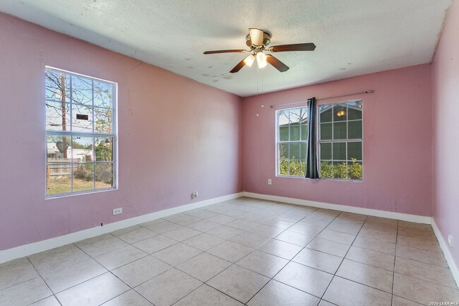 Building Photo - 347 W Hermine Blvd