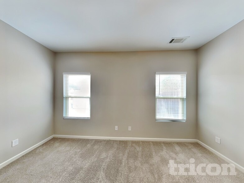 Building Photo - 38 Ponders Rd