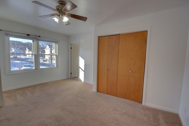 Building Photo - KLEROC