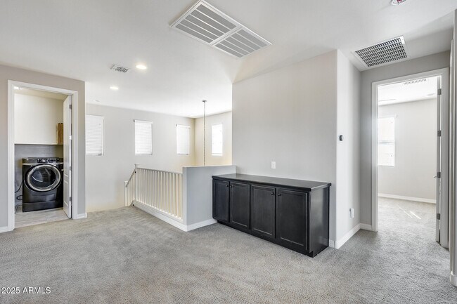 Building Photo - 9944 W Louise Dr
