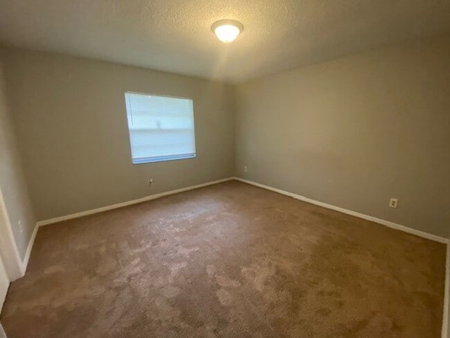 Building Photo - 2 Bedroom 2 Bath Duplex in Historic Downtown Orlando for RENT!