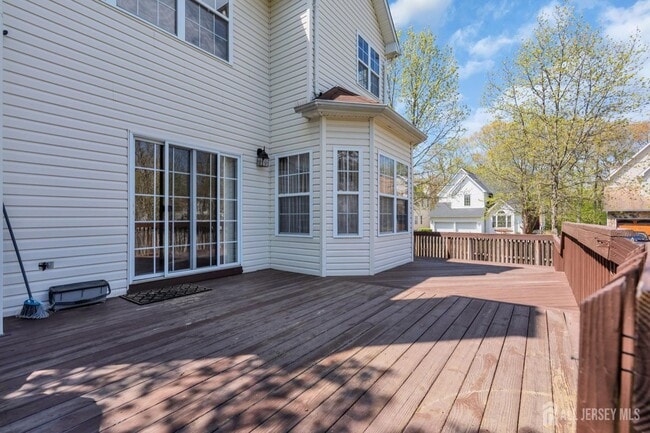 Building Photo - 1 Johnson St