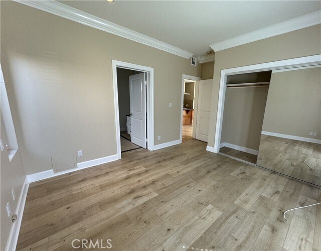 Building Photo - 4510 Seashore Dr