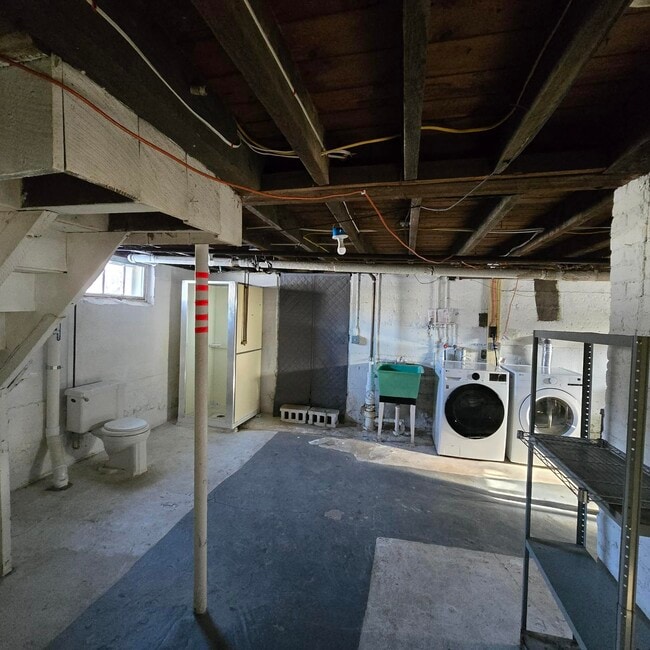 Building Photo - 67 Park St