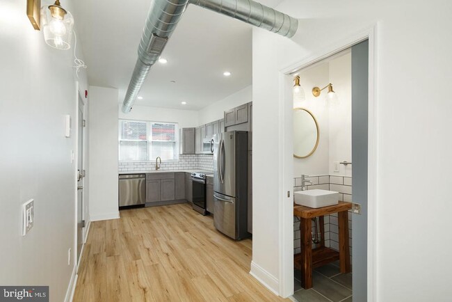 Building Photo - 1633 Swain St