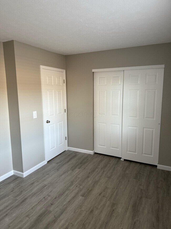 Building Photo - 7806 Barkwood Dr