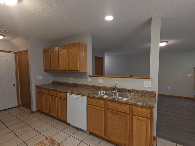 Building Photo - 3540 St Anthony Way