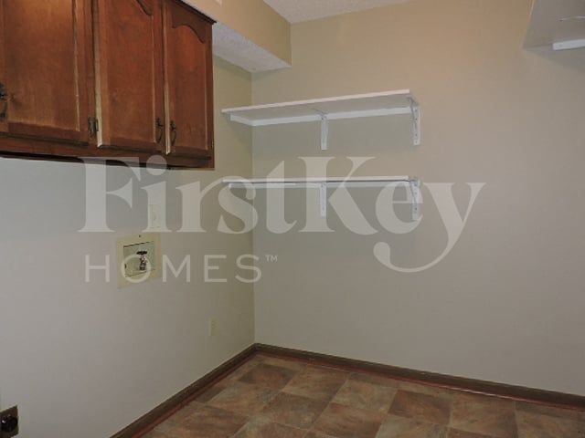 Building Photo - 2056 Kingsrow Pkwy