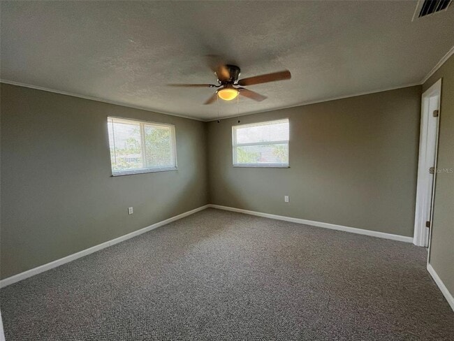 Building Photo - 3251 Pinetree St