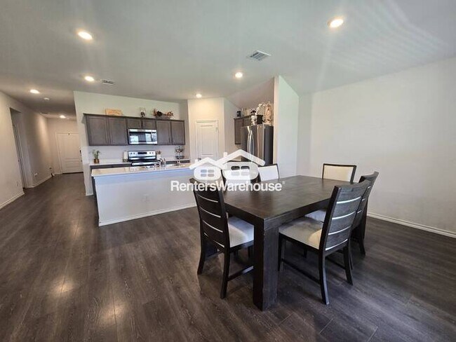 Building Photo - FOR RENT - 4BED 2BATHS - ROYSE CITY/JOSEPH...