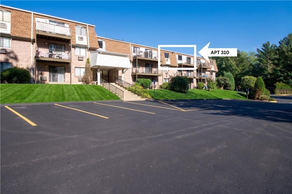 Building Photo - 752 Quaker Ln