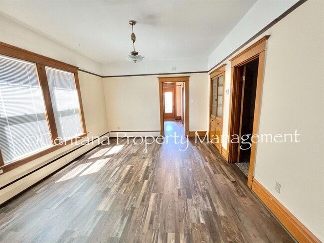 Building Photo - Great 3 Bedroom near Tech!
