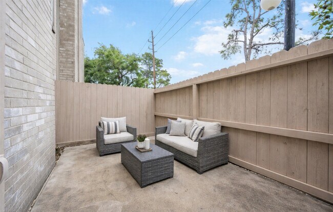 Building Photo - 3292 Holly Hall St