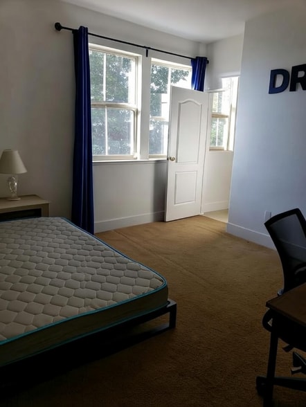 Building Photo - 6115 Old Quarry Loop