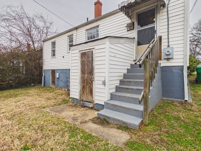 Building Photo - 2609 Harold Ave