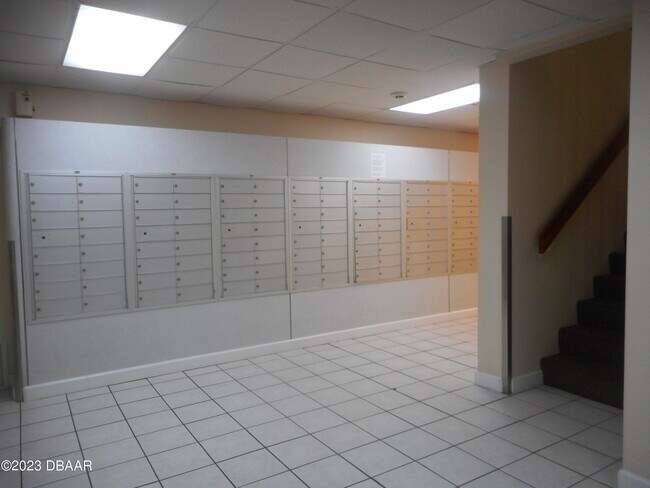 Building Photo - 1415 Ocean Shore Blvd