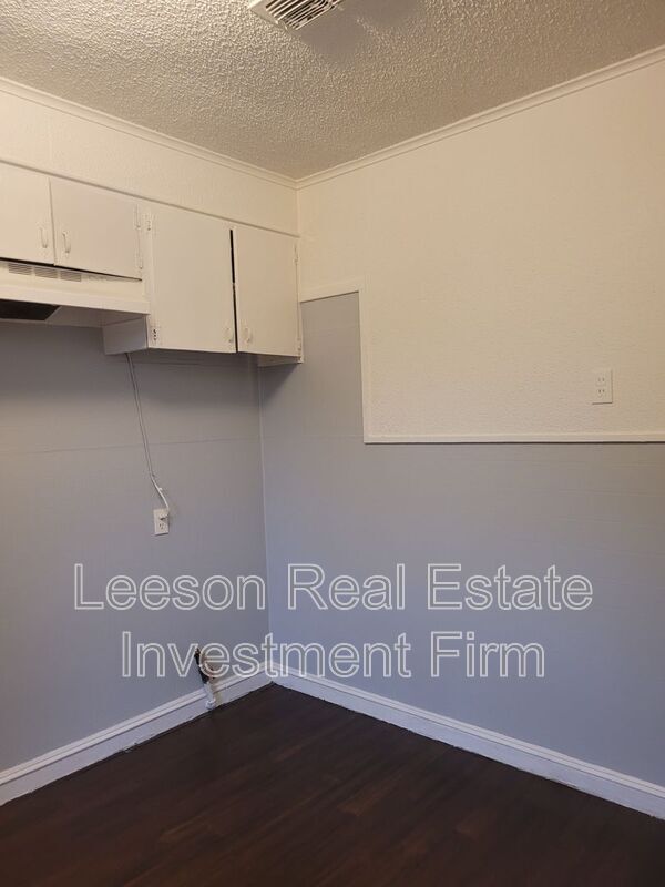 Building Photo - 3603 Darien St