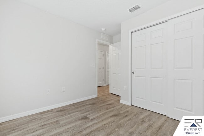 Building Photo - 26 Serbian Bellflower Trail