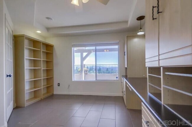 Building Photo - 2703 Lobelia Rd