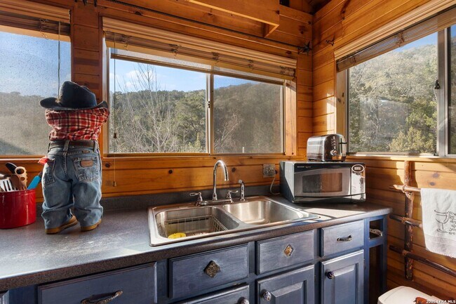 Building Photo - 11.7 Private Acres • All Bills Paid • Fully Furnished Option • Hill Country Views • 500 Sq Ft Wor...