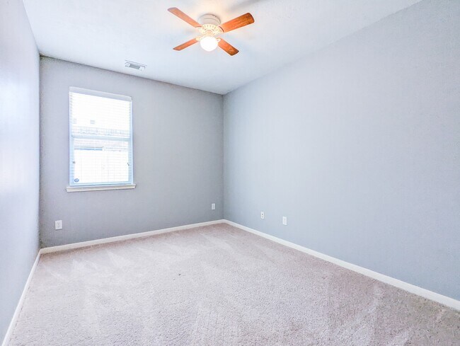 Building Photo - 6810 Summer Bridge Ln