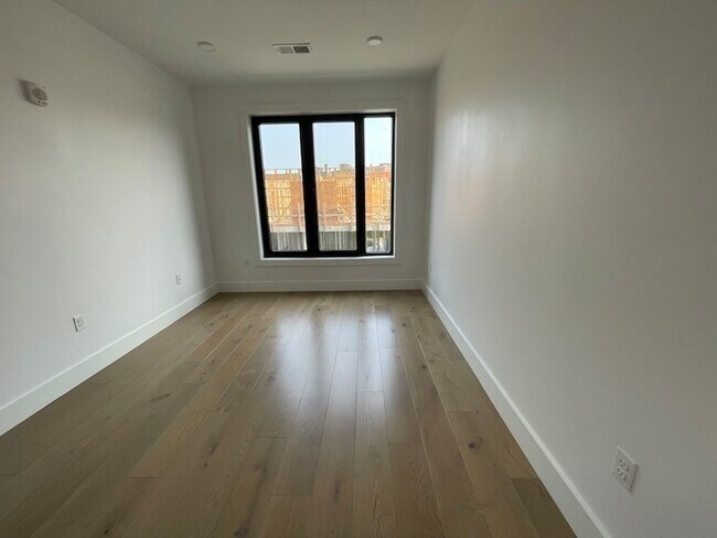 Building Photo - 30 Penniman Rd