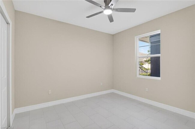Building Photo - 286 Indies Dr E