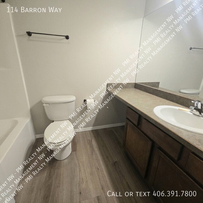 Building Photo - 114 Barron Way
