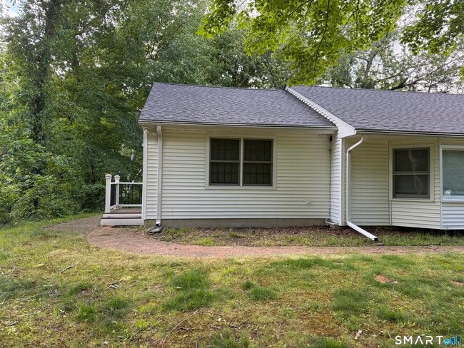 Building Photo - 381 Nichols Ave