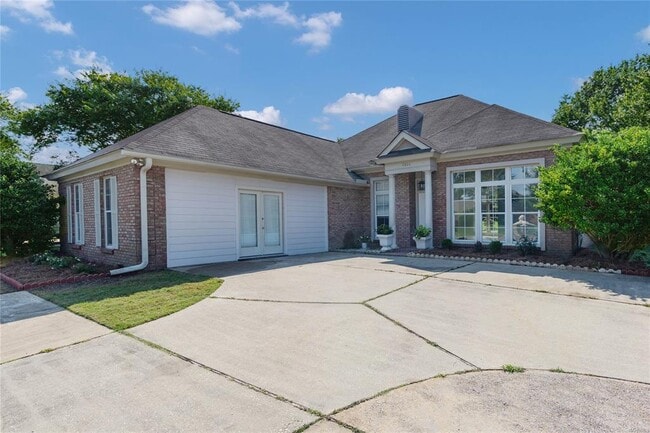 Building Photo - 9300 Greythorne Way