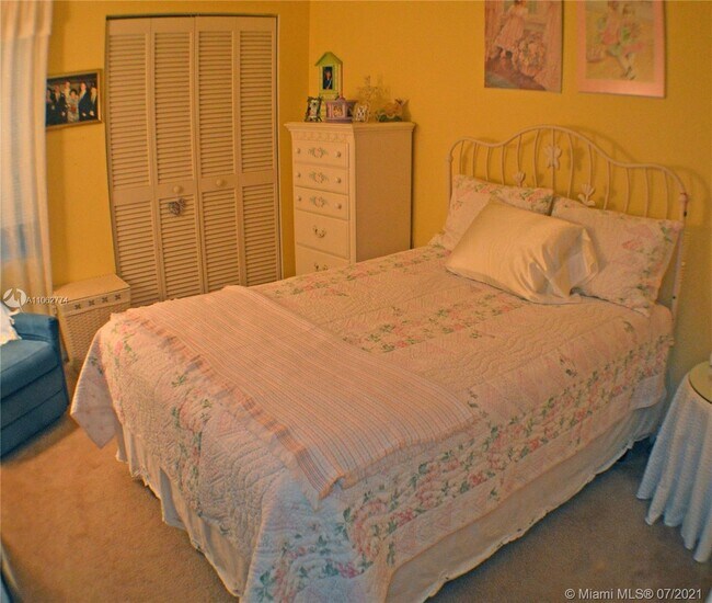 Building Photo - 5 Gables Blvd