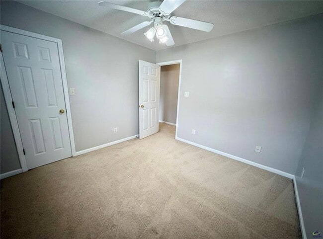Building Photo - 448 Falkirk Dr