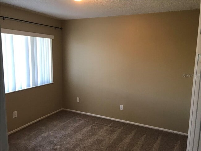 Building Photo - 852 Woodside Rd