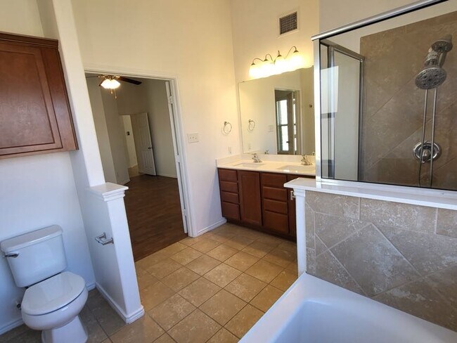 Building Photo - 6709 Mustang Creek Rd