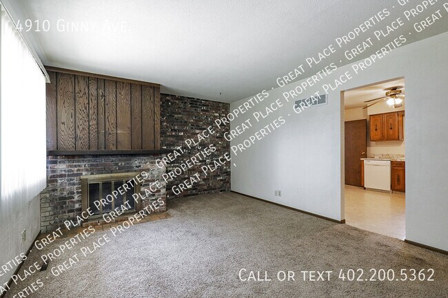 Building Photo - 4910 Ginny Ave