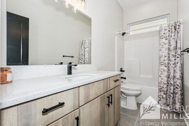Building Photo - Pristine New Build in Mulvane!