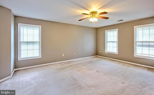 Building Photo - 18414 Garner Ln