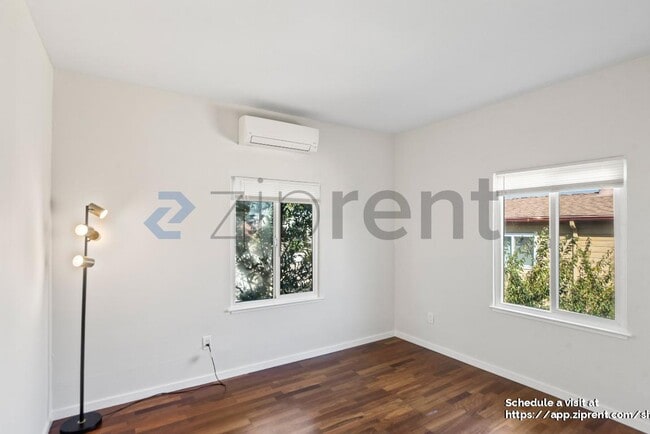 Building Photo - 908 40th St