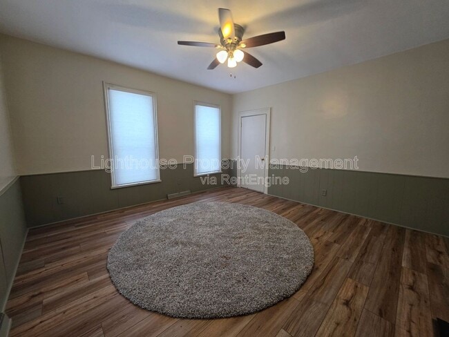 Building Photo - 12634 L Dr N