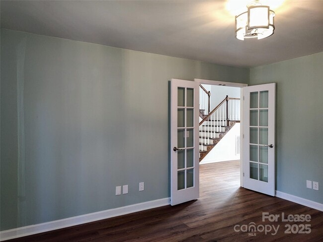 Building Photo - 5206 Dunrobin Ln