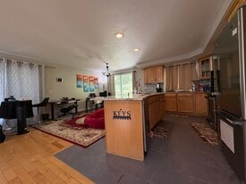 Building Photo - 54 Bumble Bee Cir